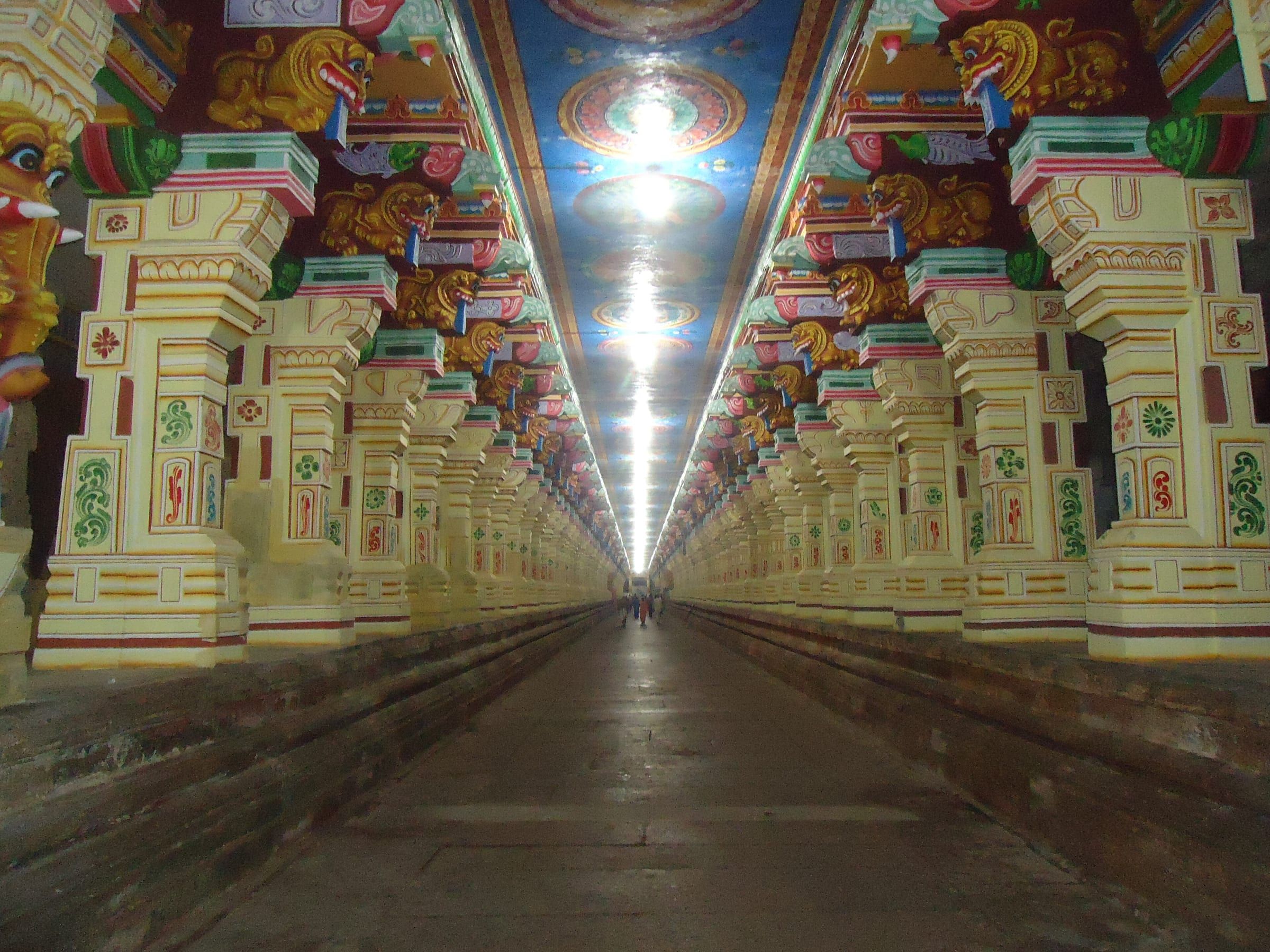 One of Ramanathaswamy Temple's long pillared corridors, with painted ceilings and carved pillars